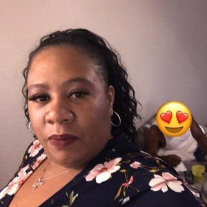 Meet your Posher, Tenesha